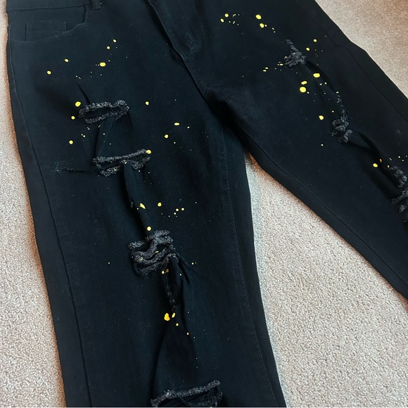 ROMWE Men’s Black Jeans with Yellow Splatter - Picture 13 of 13